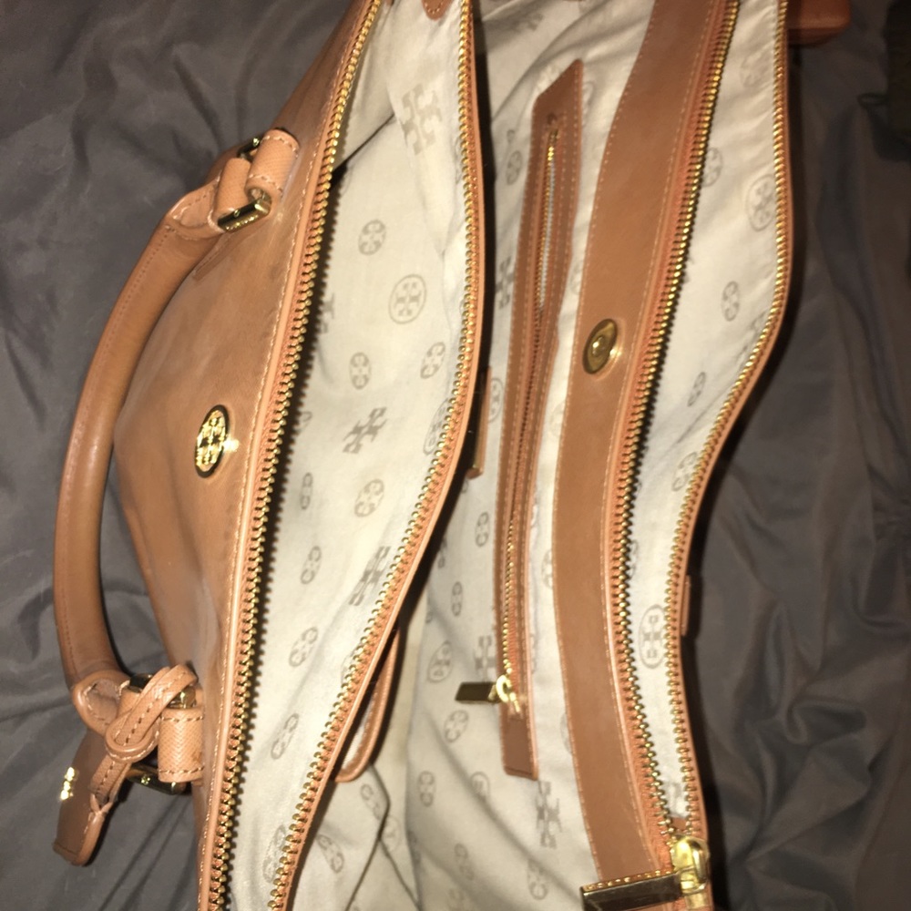 Tory Burch large handbag and matching wallet - Picture 2 of 8